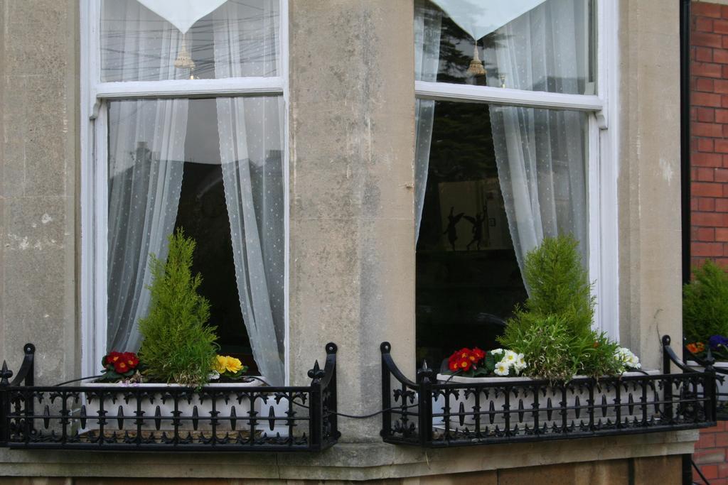 Cranleigh Hotel Bath Buitenkant foto